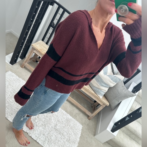 Derek heart burgundy & black v neck hoodie sweater winter casual holiday fall M - Picture 5 of 13